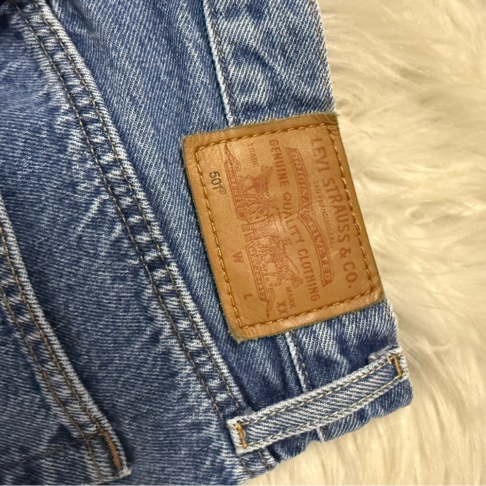 Levi’s 501 Original Fit Jeans Medium Wash Size 27 / 4 Straight Leg - Picture 3 of 7